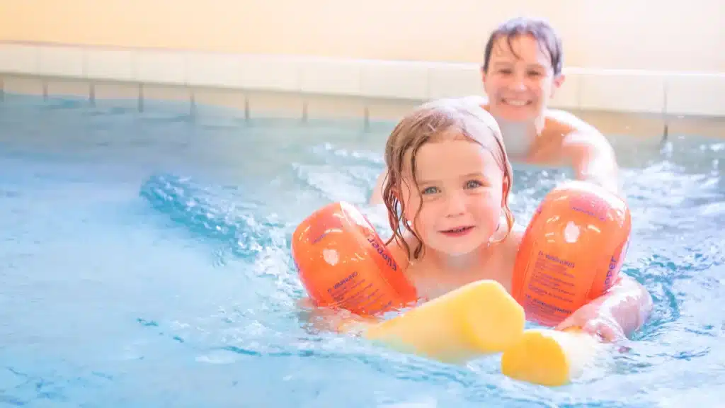 In unserer Schwimmschule werden regelmäßig neu geschulte "Flipper" ausgebildet